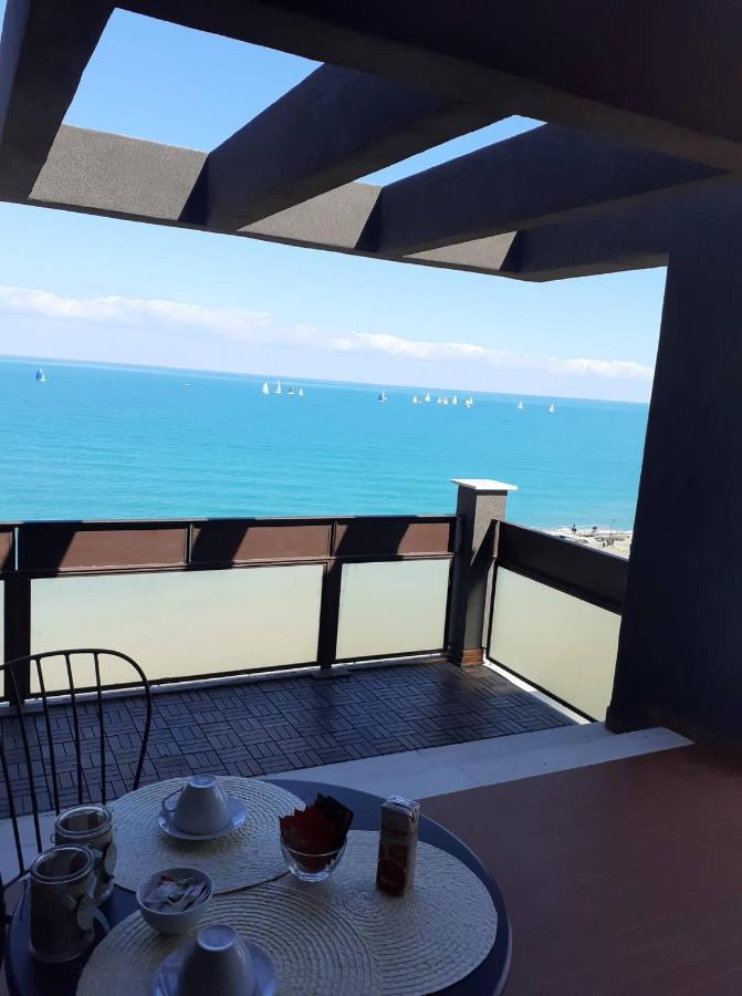 Attico Suite Spiaggia Bari Ngoại thất bức ảnh