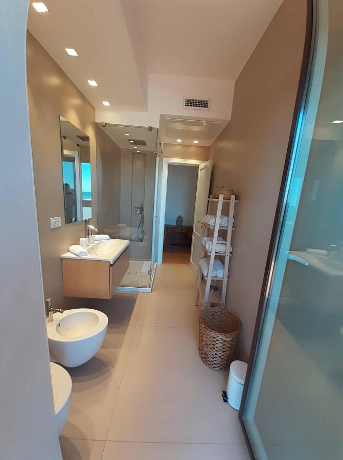 Attico Suite Spiaggia Bari Ngoại thất bức ảnh